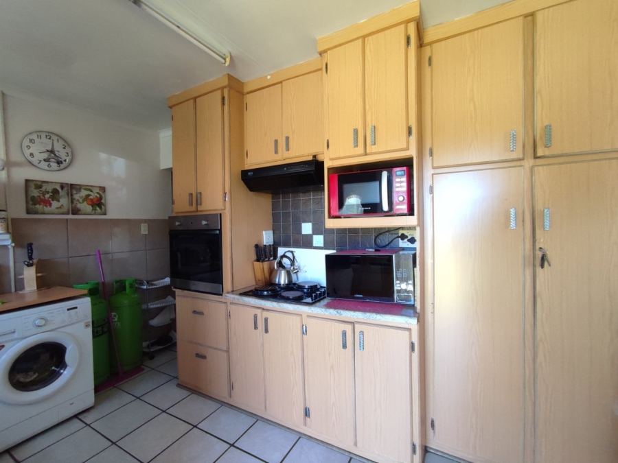 4 Bedroom Property for Sale in Pellissier Free State
